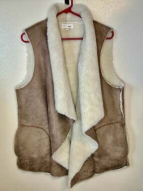 Artisan NY Women's XL Open Front Faux Suede Sherpa Lined Vest